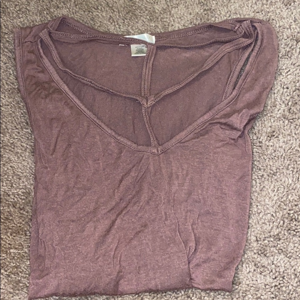 Sleeveless shirt
